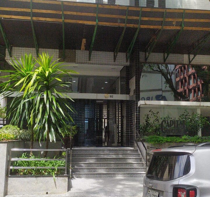 Sala comercial mobiliada no Itam Bibi com 35m², 2 banheiros e vaga em edifício com portaria 24 horas, rara oportunidade!, R$ 950,00